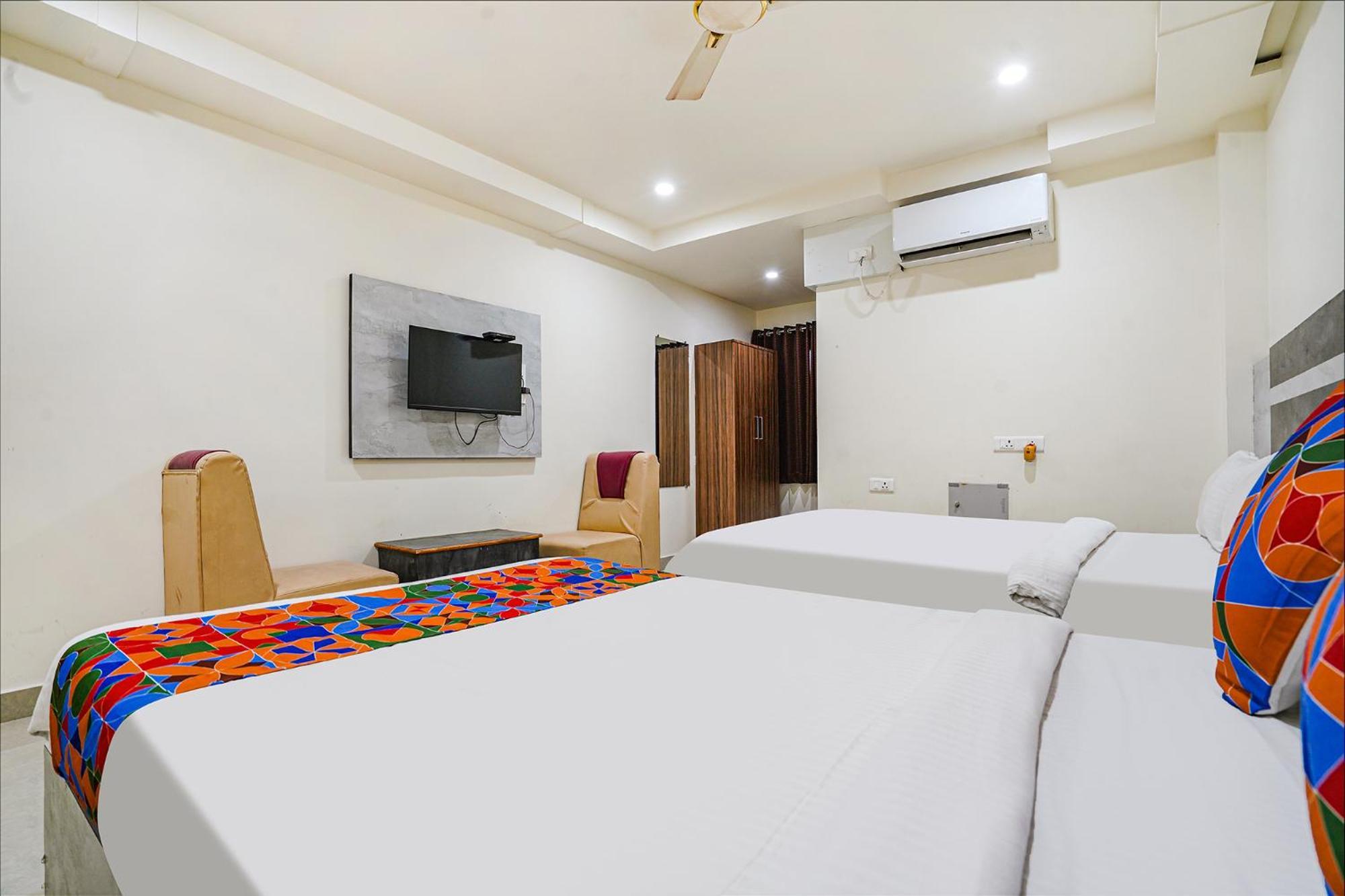 Fabhotel Ambika Elite Buckinghampet Εξωτερικό φωτογραφία