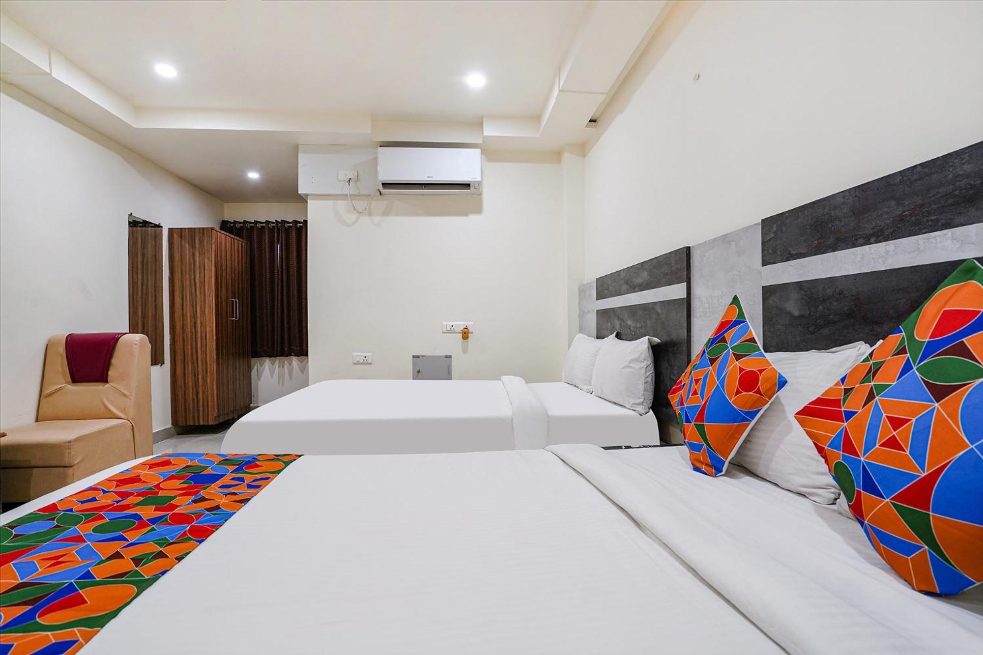 Fabhotel Ambika Elite Buckinghampet Εξωτερικό φωτογραφία